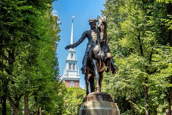 Hear the legendary true stories of Revolutionary Bostonians like Paul Revere, Midnight Rider at the Old North Church (1723)